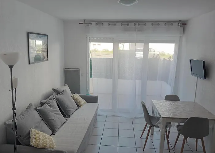 Calme T2 Avec Terrasse A Hendaye, Proche Plage - Fr-1-239-780